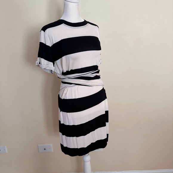 Alice + Olivia Striped Crossover Belt Dress NWOT - Picture 4 of 10